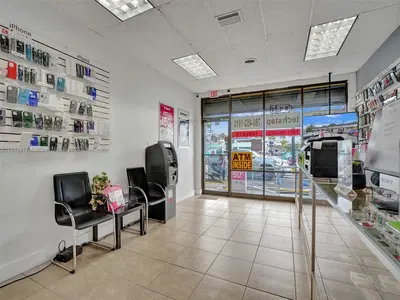 Thriving Electronics Repair Shop with Strong Local Presence