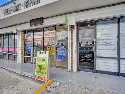 Thriving Electronics Repair Shop with Strong Local Presence