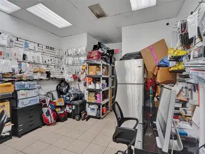 Thriving Electronics Repair Shop with Strong Local Presence