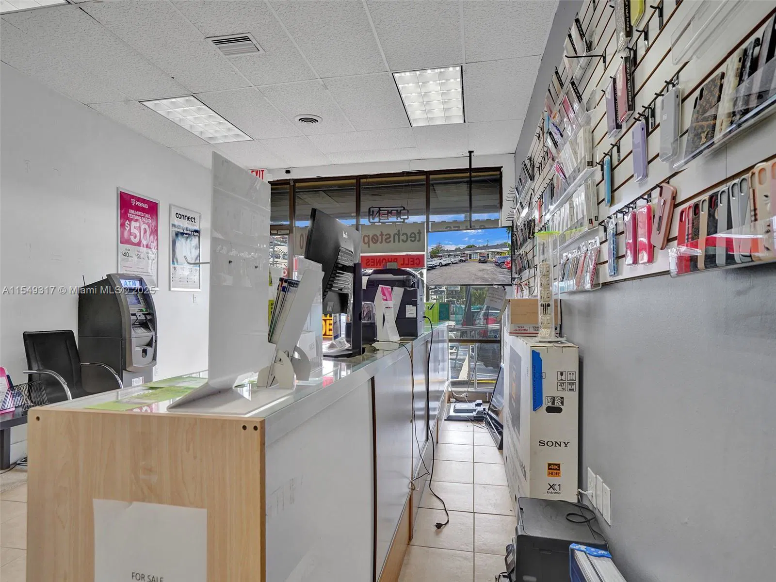 Thriving Electronics Repair Shop with Strong Local Presence