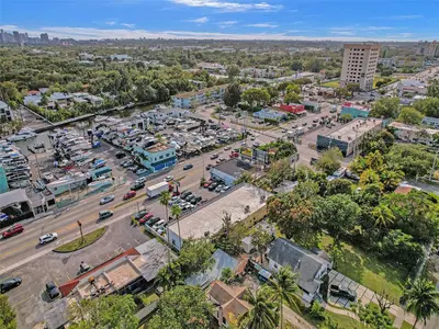 Thriving Electronics Repair Shop with Strong Local Presence