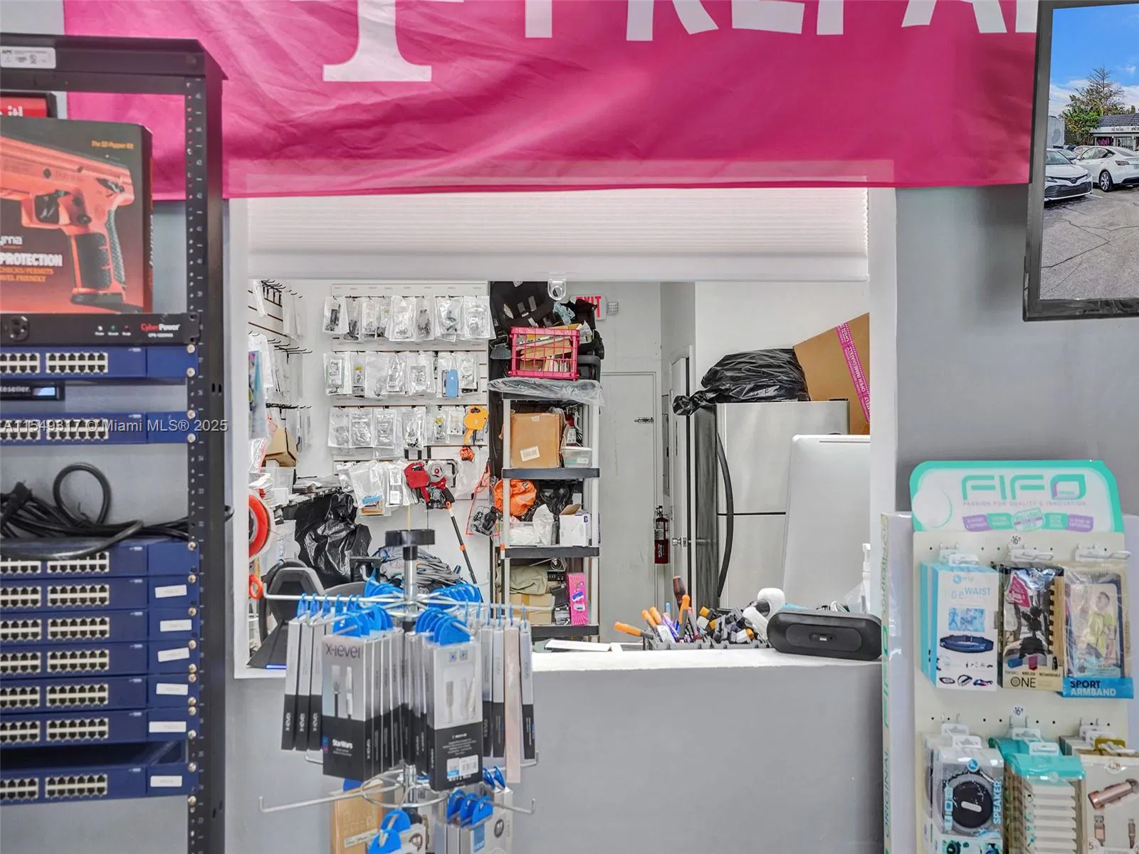 Thriving Electronics Repair Shop with Strong Local Presence