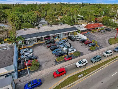 Thriving Electronics Repair Shop with Strong Local Presence