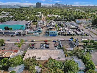 Thriving Electronics Repair Shop with Strong Local Presence