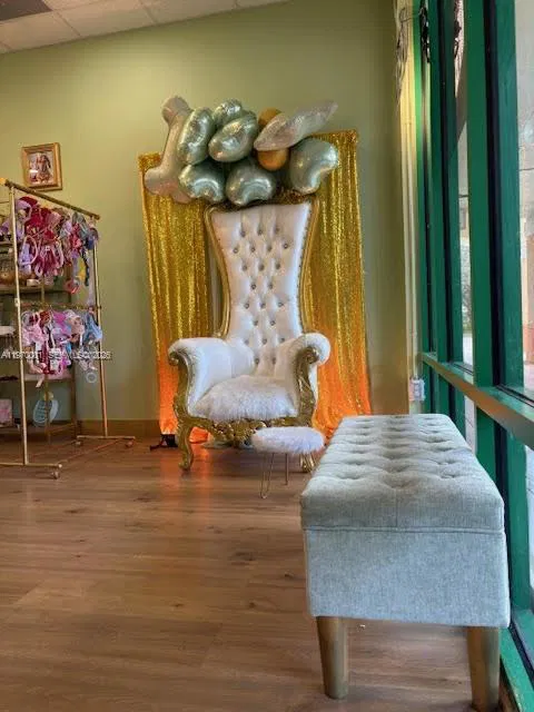 Established Pet Grooming Business with Strong Community Presence