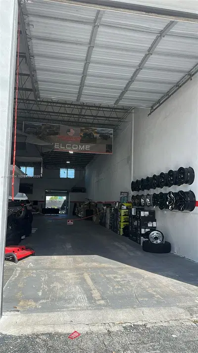 Niche Auto Parts Store with Multiple Revenue Streams