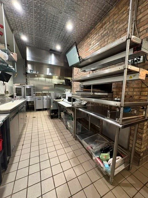 Complete Restaurant Equipment Package with Prime Visibility