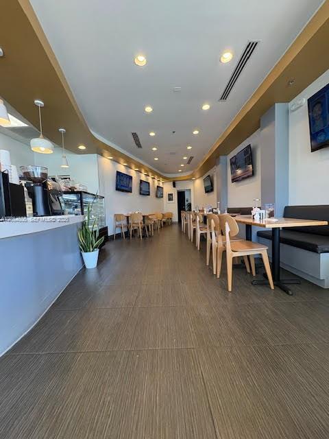 Established Argentine Bakery and Restaurant with Strong Reputation