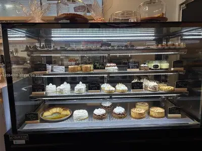 Established Argentine Bakery and Restaurant with Strong Reputation