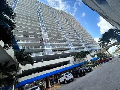 Established Neighborhood Supermarket with Loyal Customer Base