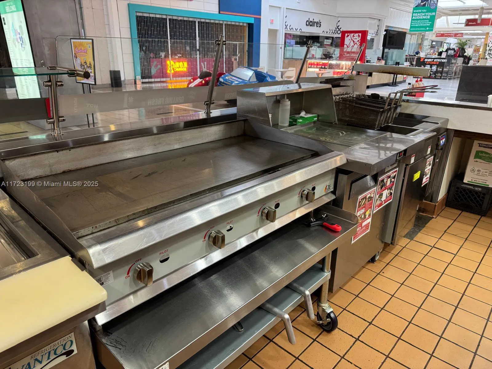 Established Franchise Restaurant with Prime Mall Location