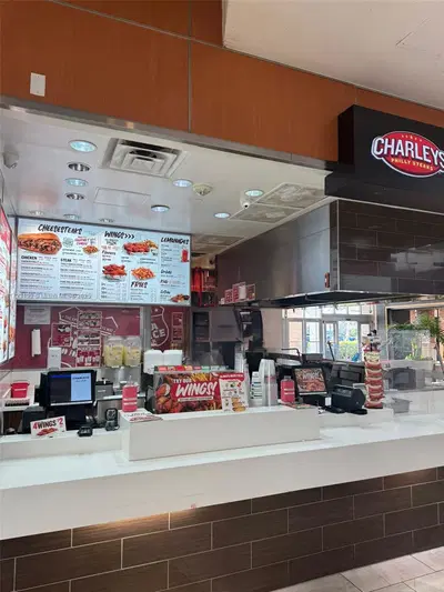 Established Franchise Restaurant with Prime Mall Location