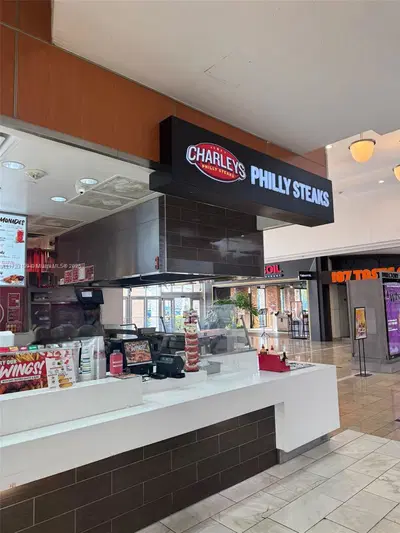 Established Franchise Restaurant with Prime Mall Location