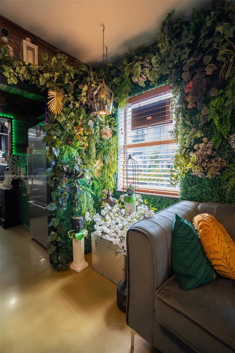 Turnkey Hair Salon in a High Traffic Location