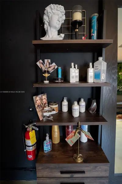 Turnkey Hair Salon in a High Traffic Location