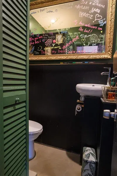 Turnkey Hair Salon in a High Traffic Location