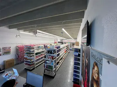 Turnkey Hair Salon and Barber Shop with High Visibility