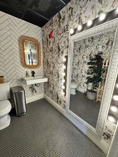 Profitable Protein Shake Business with Loyal Customer Base