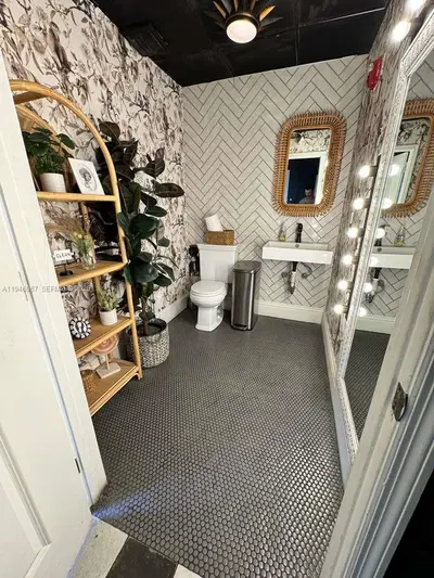 Profitable Protein Shake Business with Loyal Customer Base