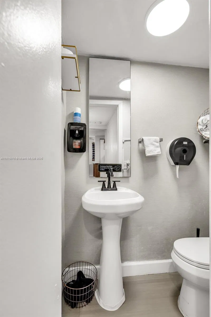 Premier Luxury Beauty Salon with Turnkey Operations