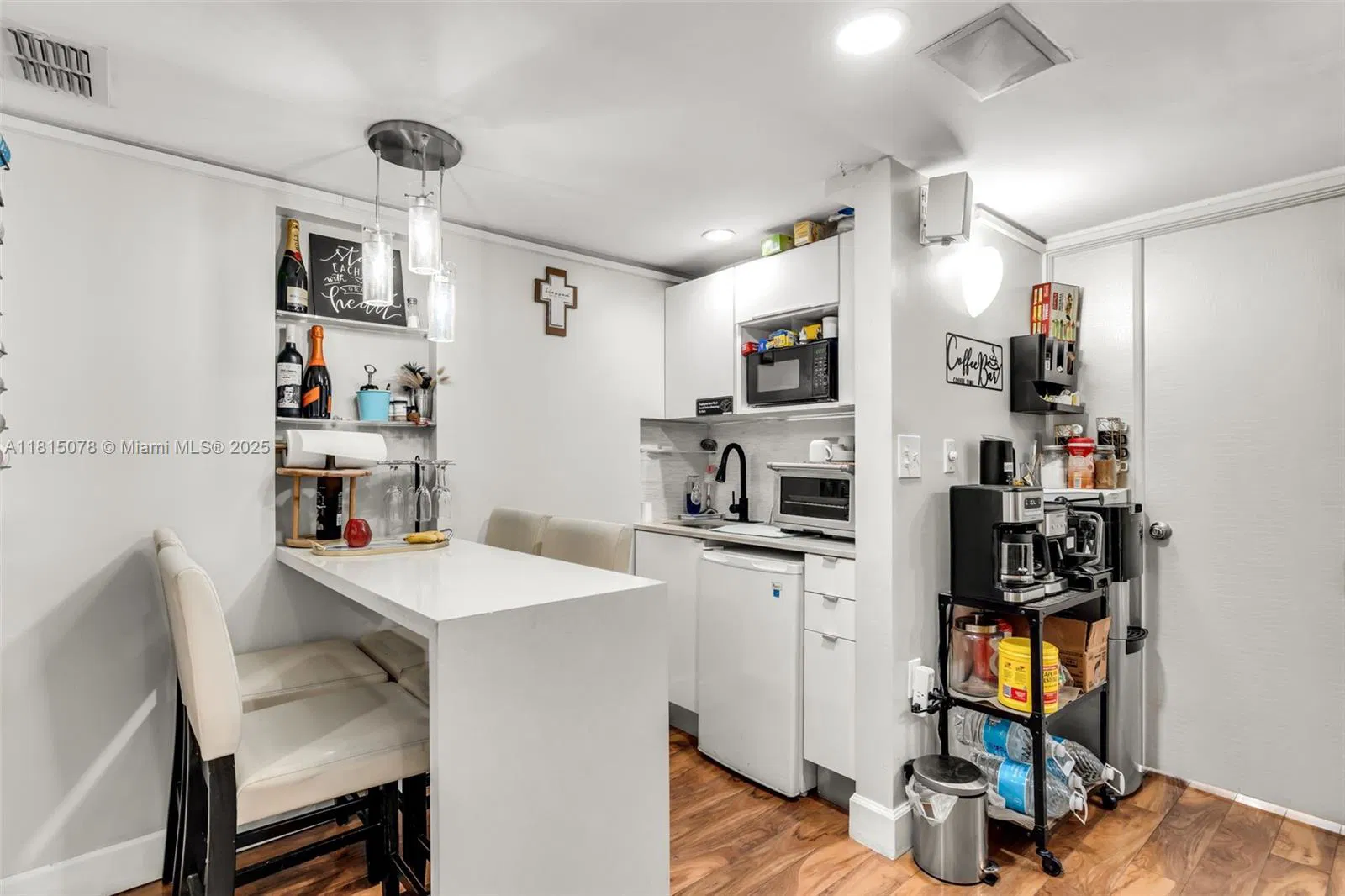 Premier Luxury Beauty Salon with Turnkey Operations