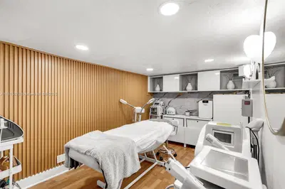 Premier Luxury Beauty Salon with Turnkey Operations