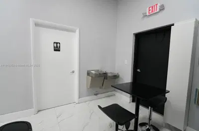 Thriving Hair Salon with Turnkey Operations