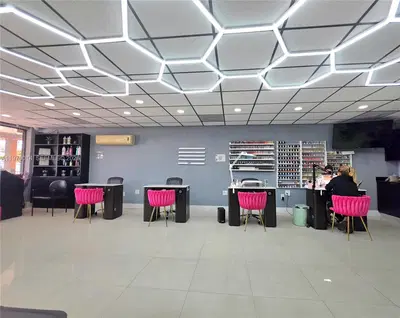 Turnkey Beauty Salon with Strong Employee Retention