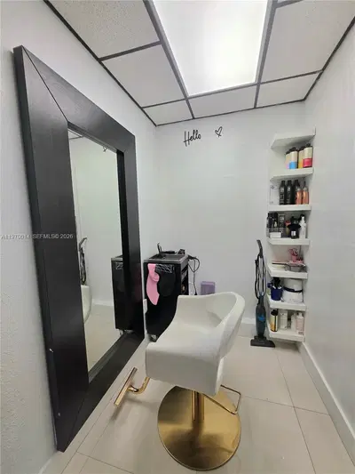 Turnkey Beauty Salon with Strong Employee Retention