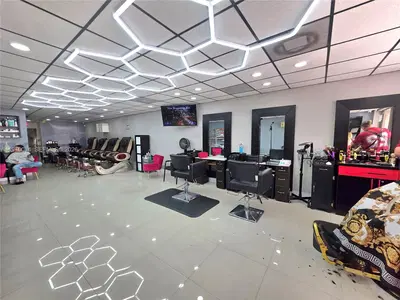 Turnkey Beauty Salon with Strong Employee Retention