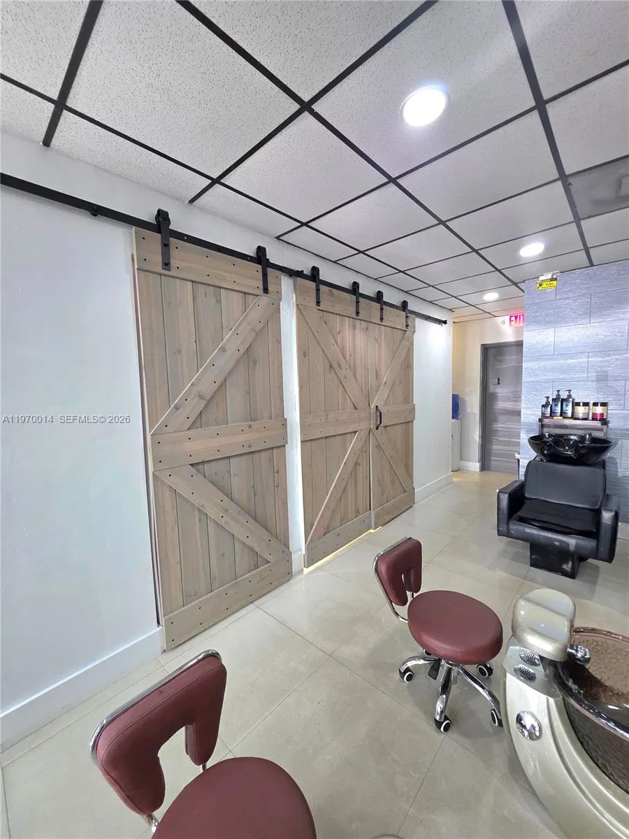 Turnkey Beauty Salon with Strong Employee Retention