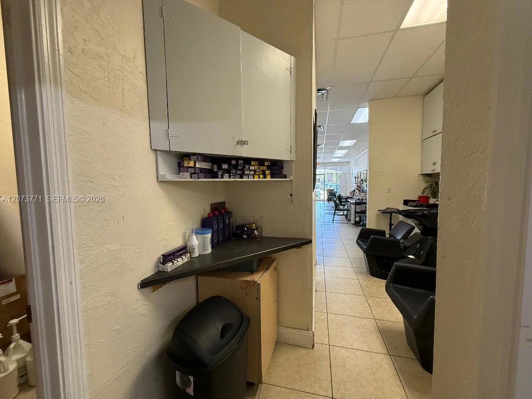 Thriving Beauty and Nail Salon with Prime Location