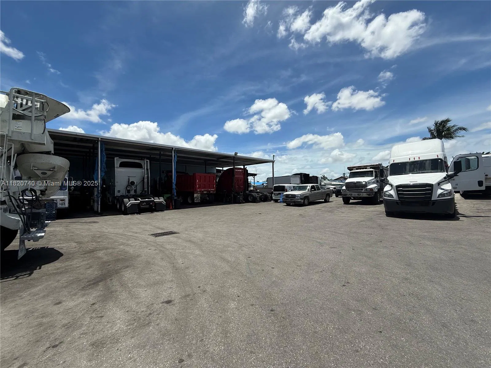 Established Semi Truck Repair with Loyal Client Base