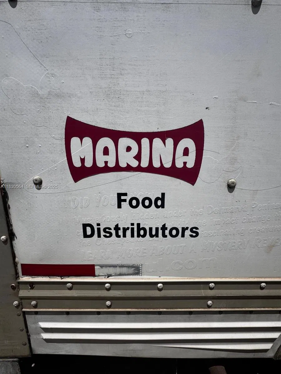 Niche E commerce Distributor with Supermarket Chain Relationships