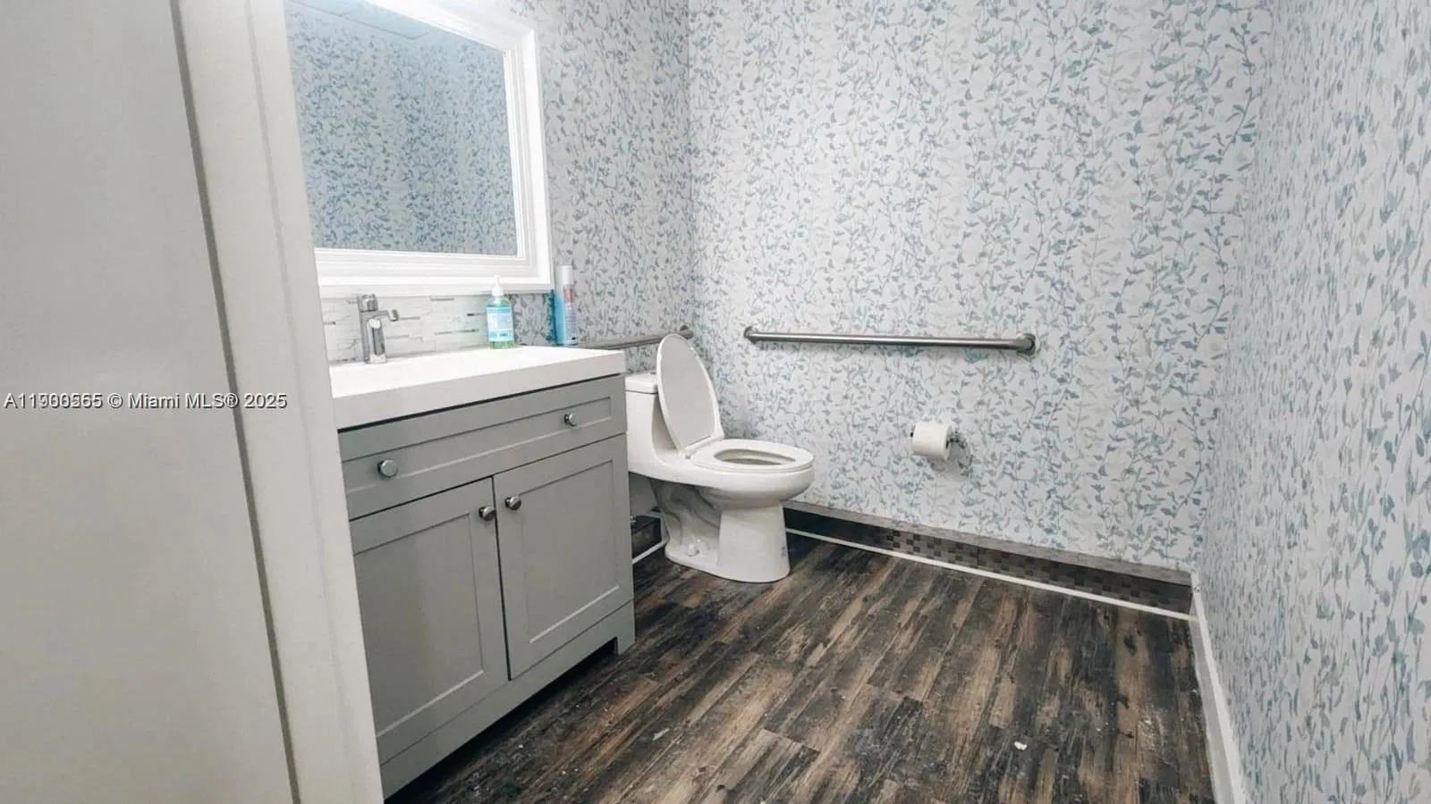 Turnkey Spa with Established Clientele