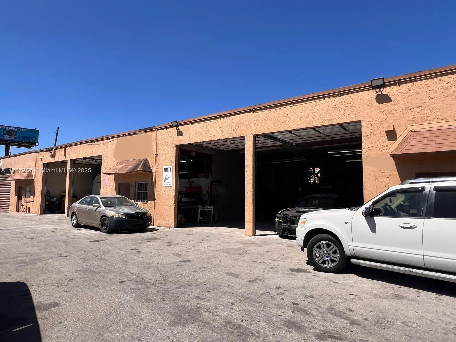 Turnkey Auto Body Shop with Established Dealership Relationships