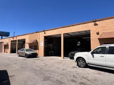 Turnkey Auto Body Shop with Established Dealership Relationships