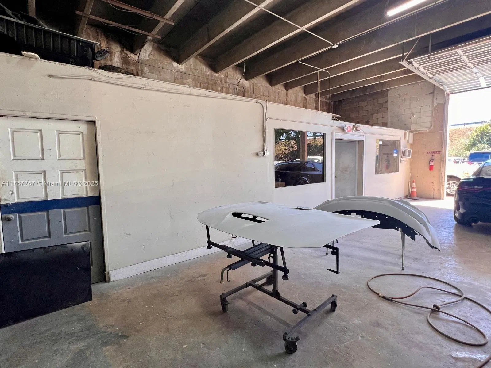 Turnkey Auto Body Shop with Established Dealership Relationships