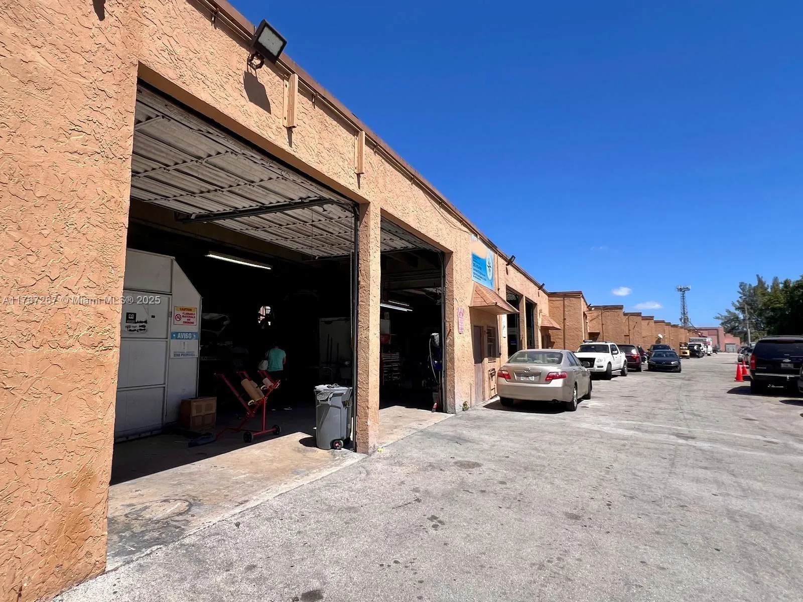 Turnkey Auto Body Shop with Established Dealership Relationships