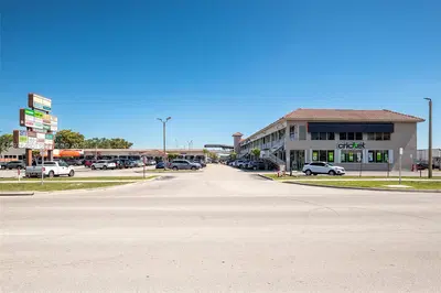 Turnkey Pizzeria with Prime Location and Growth Potential