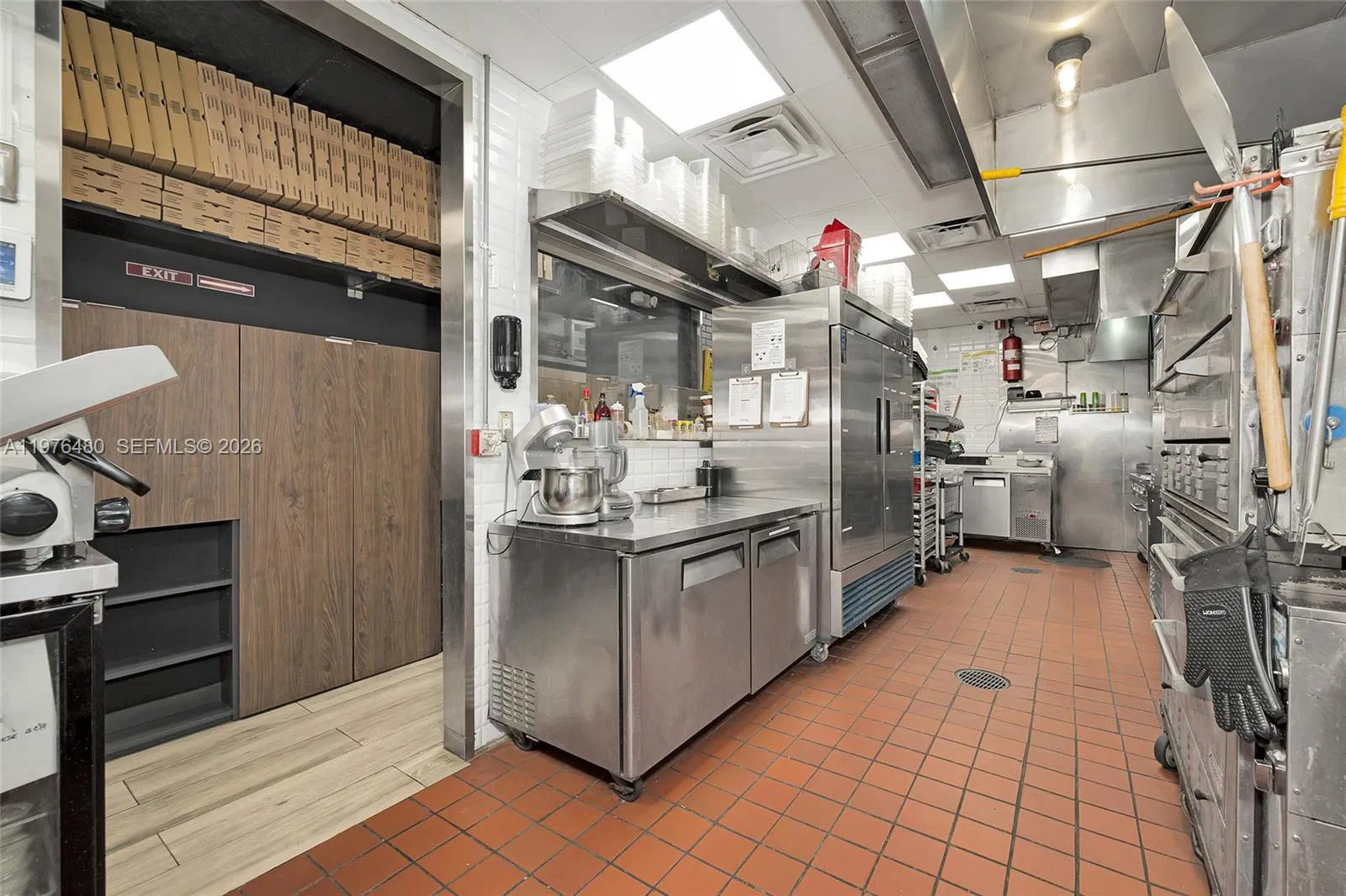 Turnkey Pizzeria with Prime Location and Growth Potential