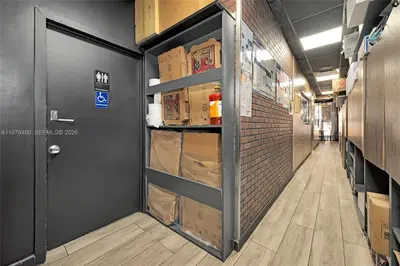 Turnkey Pizzeria with Prime Location and Growth Potential