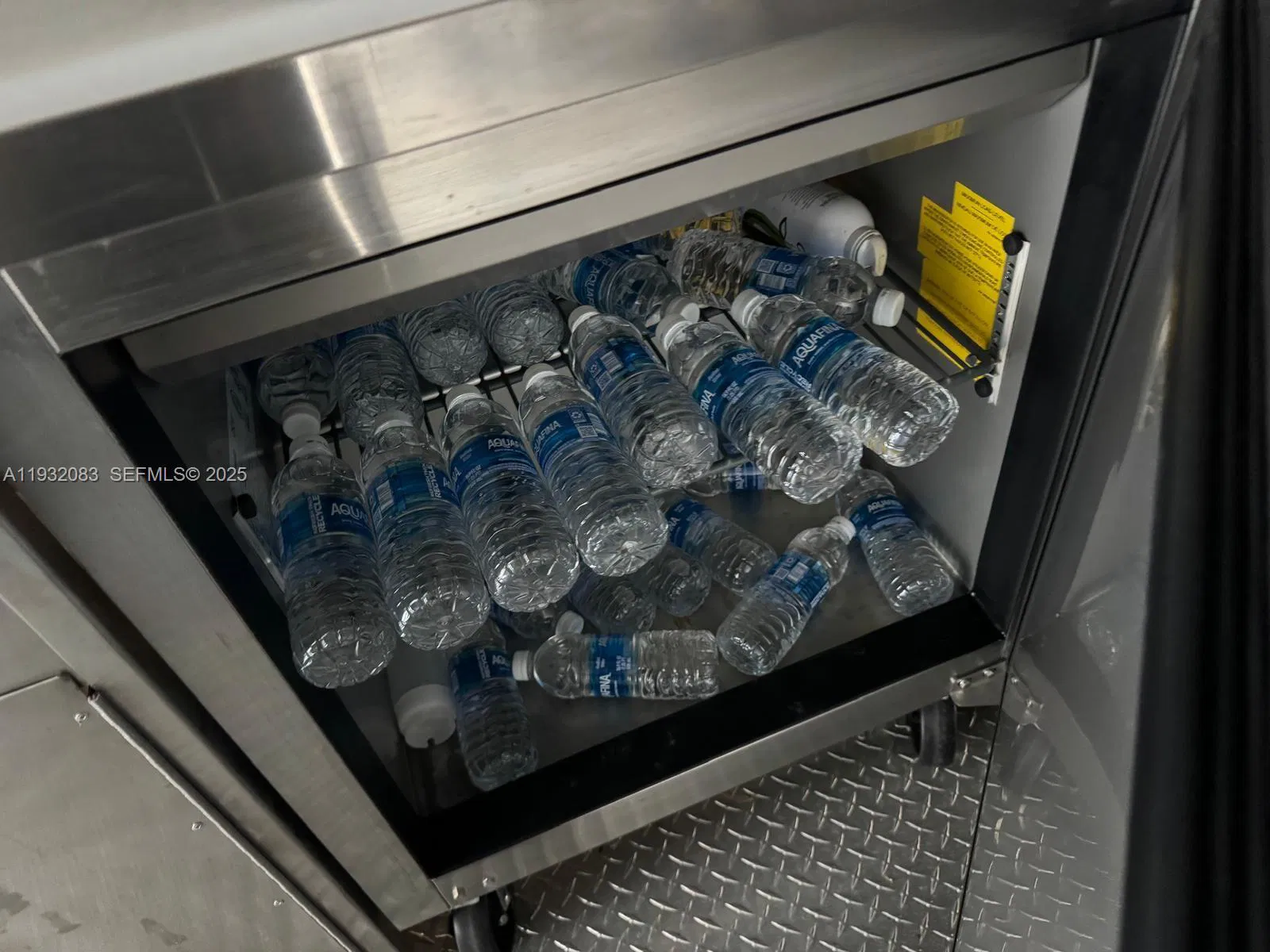 Turnkey Mobile Food Trailer with Flexible Operations