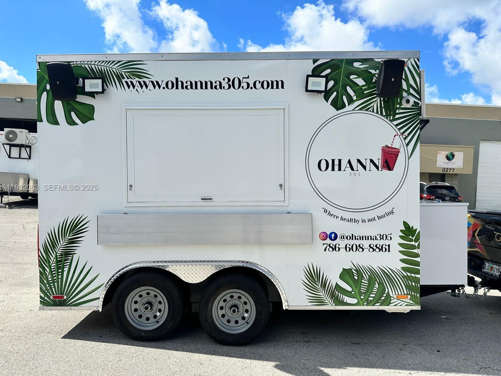 Turnkey Mobile Food Trailer with Flexible Operations