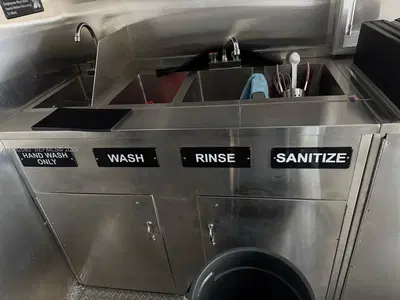 Turnkey Mobile Food Trailer with Flexible Operations