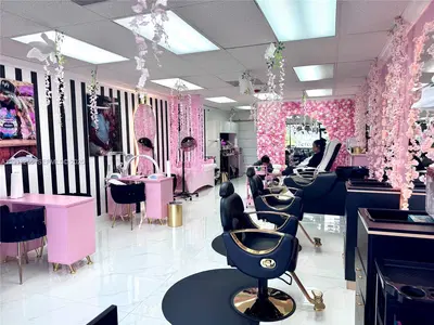 Thriving Hair Salon with a Rapidly Growing Customer Base