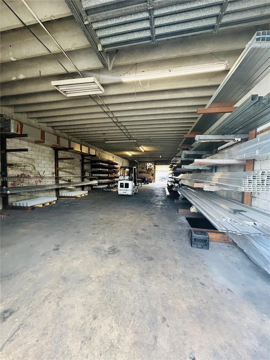 Established Aluminum Fence and Gate Manufacturer with Turnkey Operations