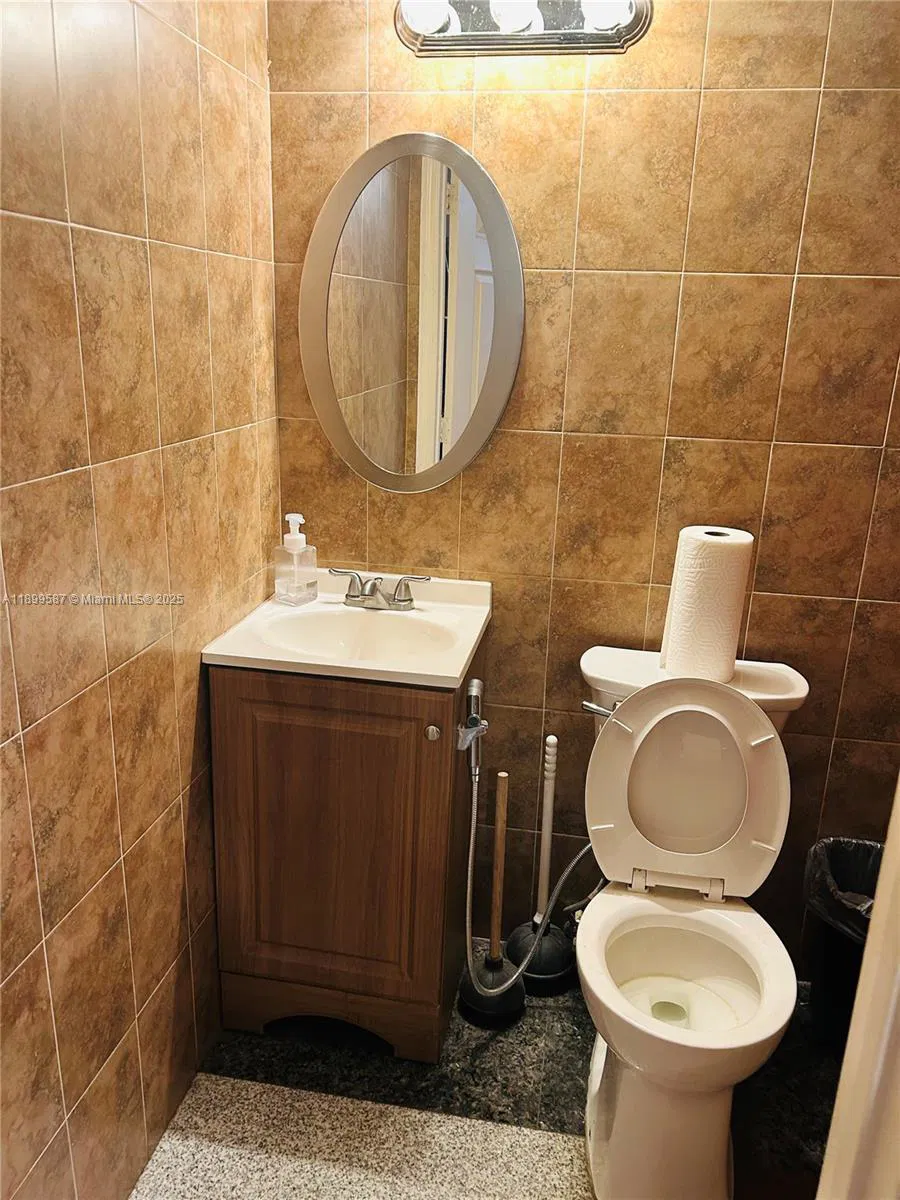 Established Aluminum Fence and Gate Manufacturer with Turnkey Operations