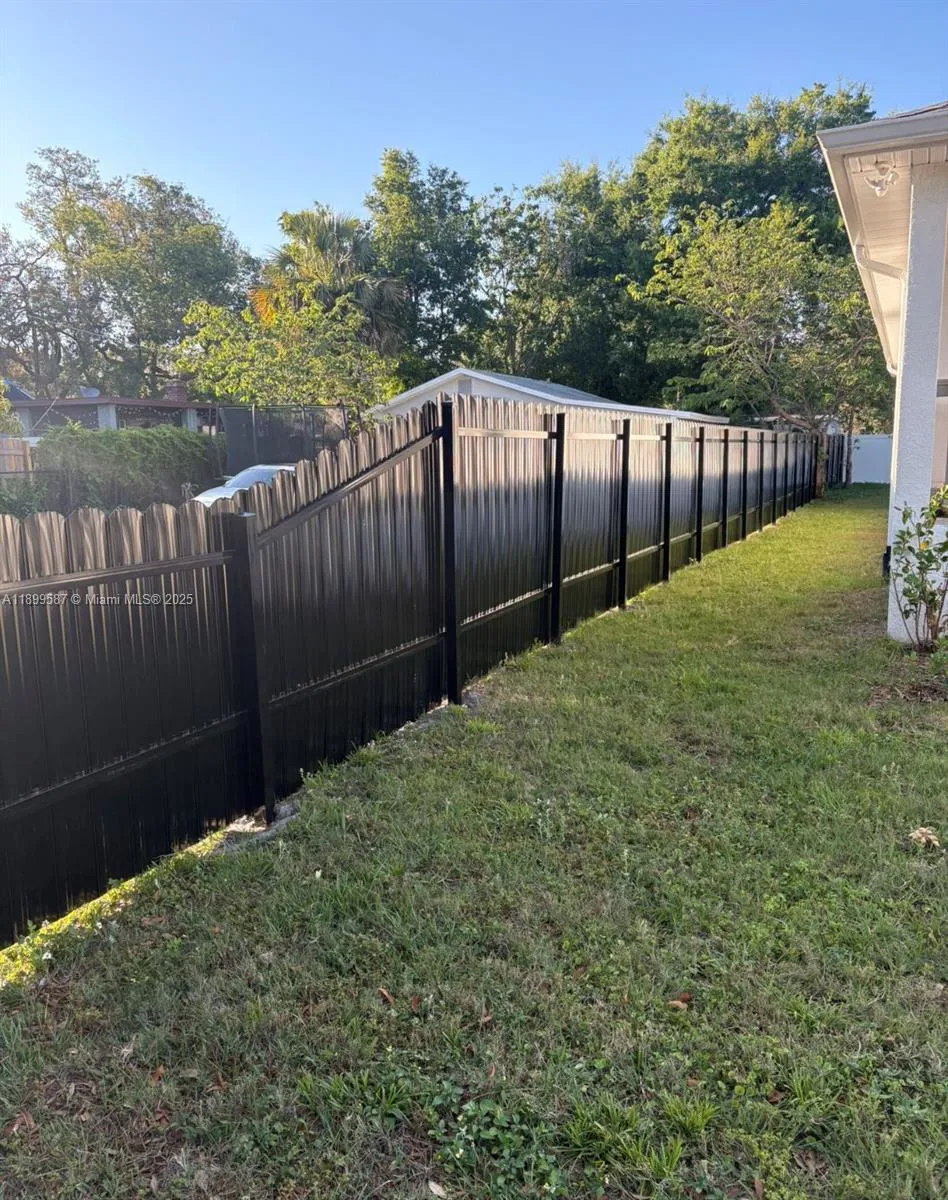 Established Aluminum Fence and Gate Manufacturer with Turnkey Operations