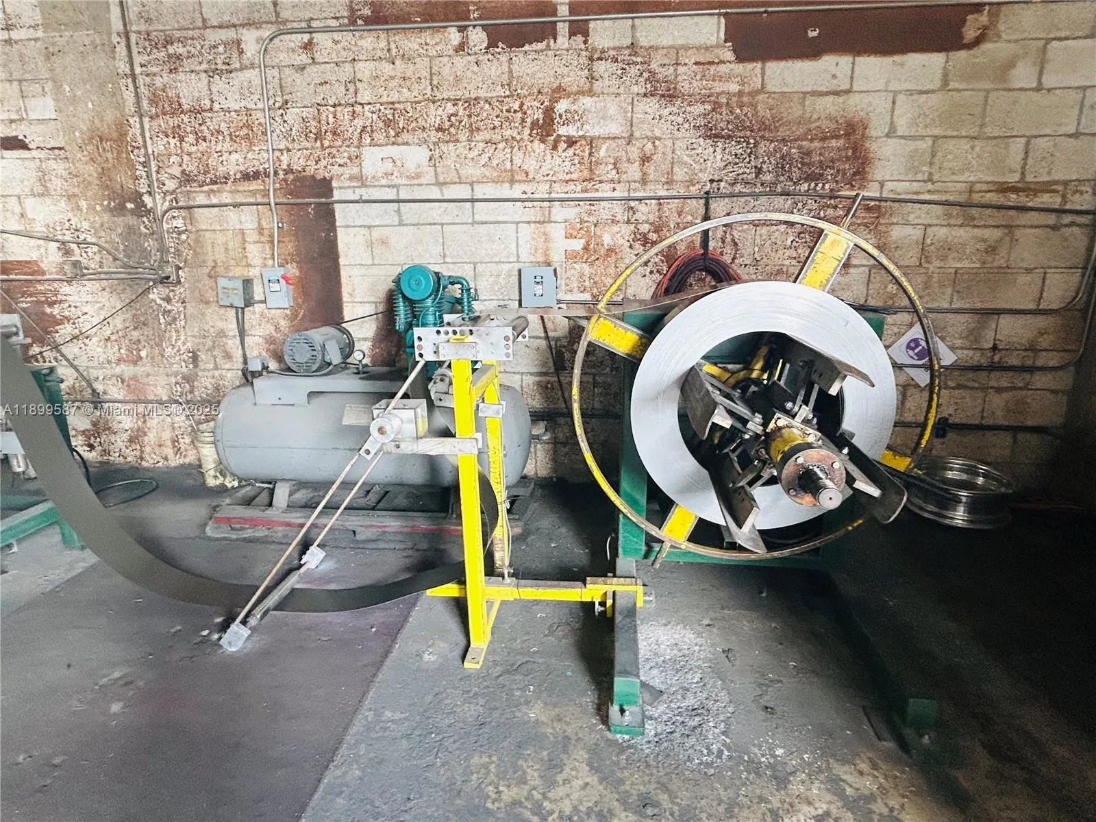 Established Aluminum Fence and Gate Manufacturer with Turnkey Operations